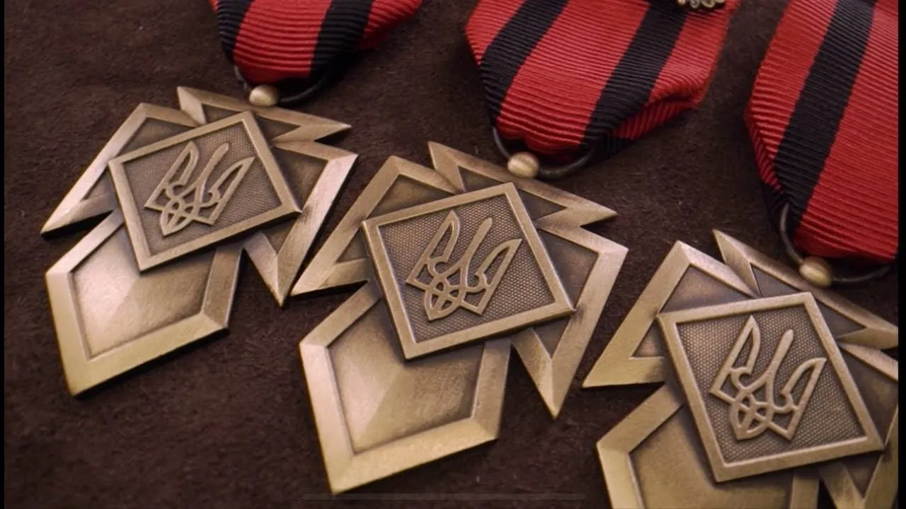 Нагорода «Золотий хрест»: що означає одна з найпочесніших відзнак українських воїнів