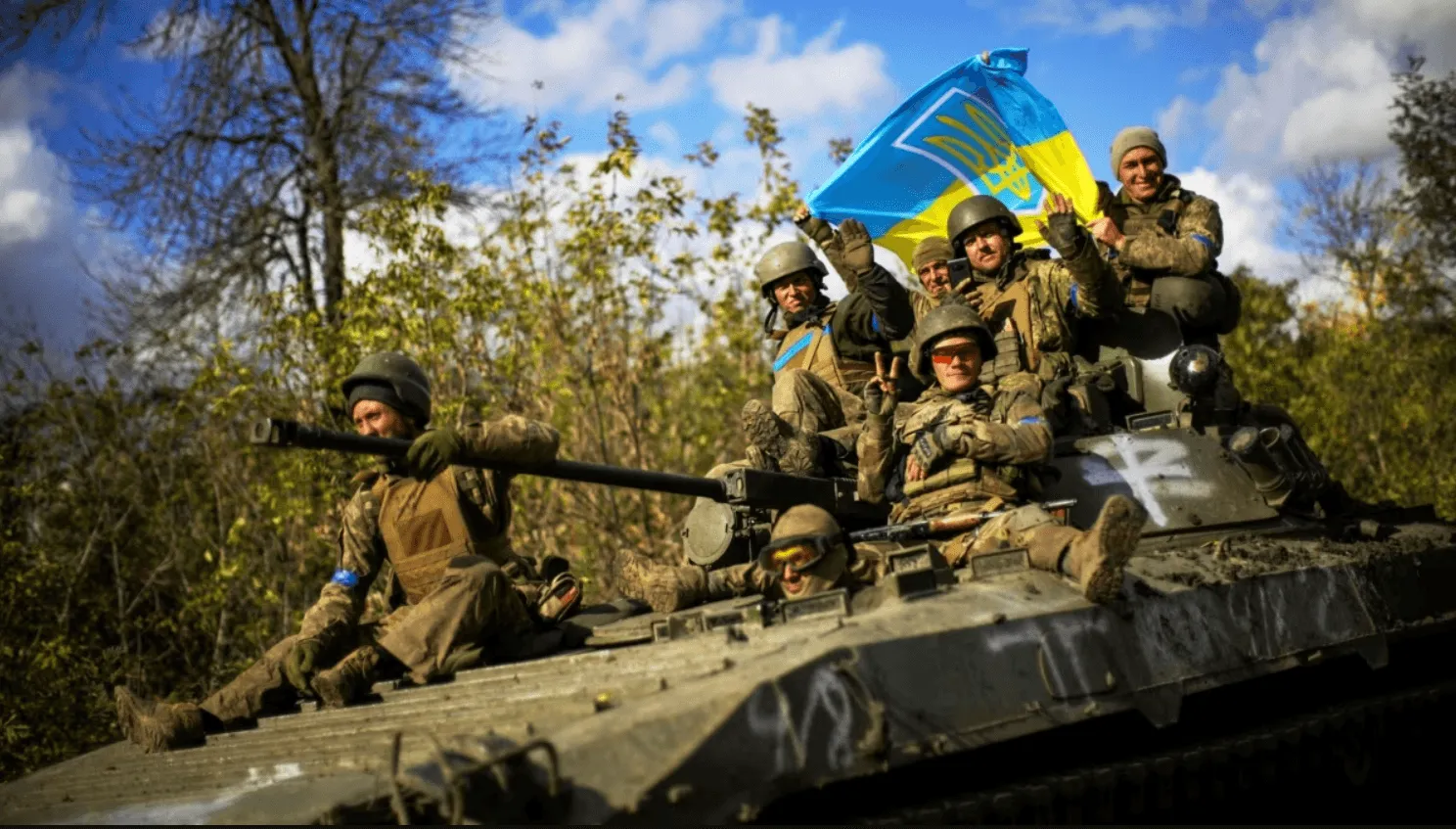 Ворог на Донбасі намагається прорвати оборону українських військ - Генштаб