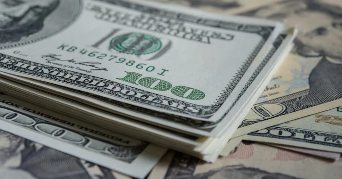 Франція опинилась під тиском через російські активи для «репараційного кредиту» Україні