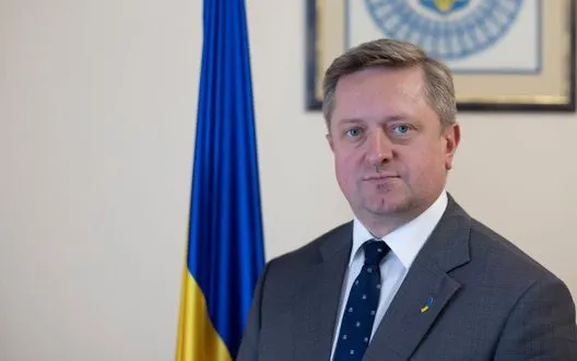 Посол України у Чехії відреагував на зняття українського прапора та підтвердив партнерство