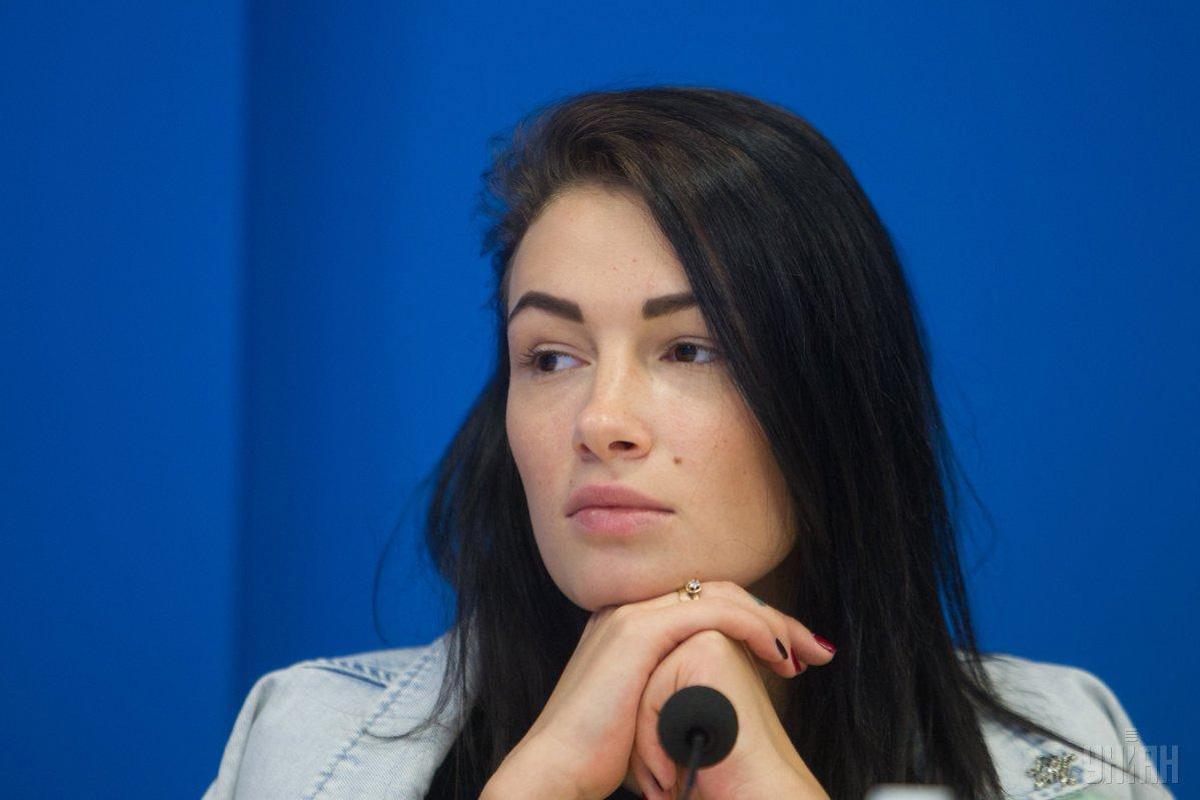 Відео: співачка Приходько готує позов проти авторів піар-ролику Порошенка