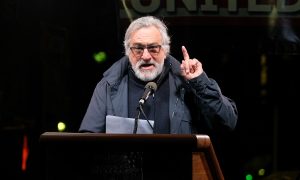 Видео: американский актер жестко обругал Дональда Трампа