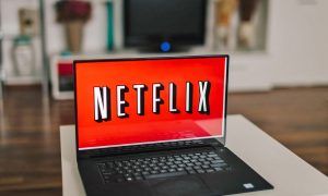 Стоимость Netflix упала почти на 25 млрд долларов