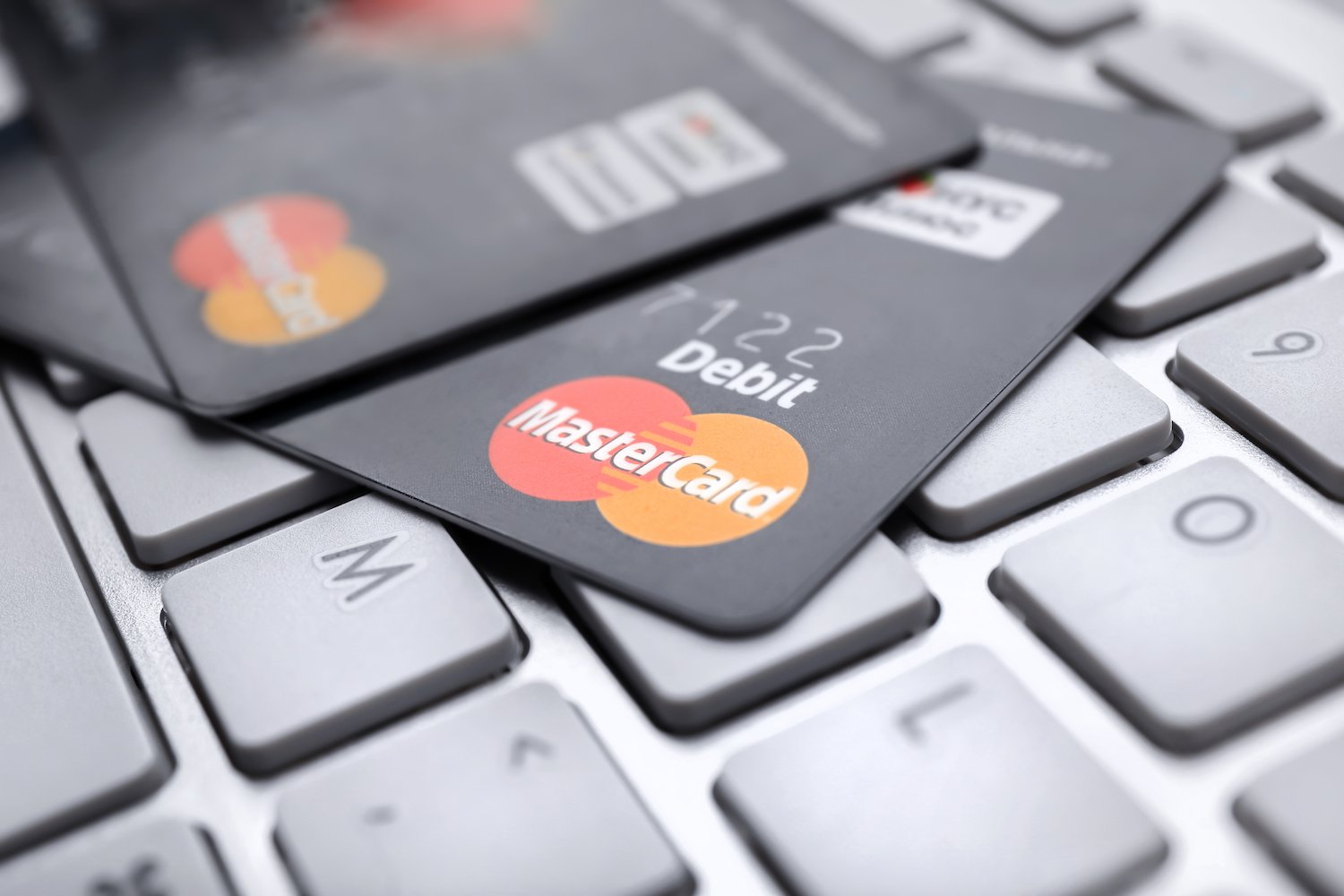 Користувачі Mastercard зможуть платити криптовалютою