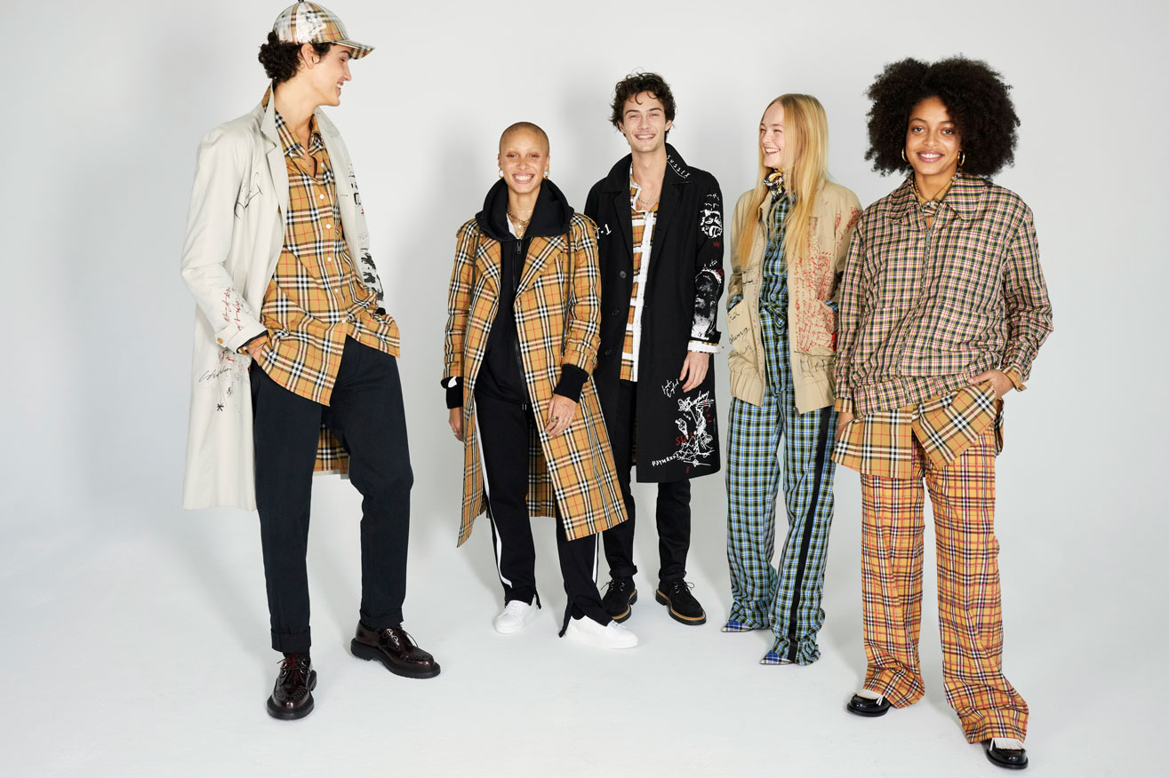 Burberry сожгла непопулярную одежду, чтоб не продавать ее по дешевке