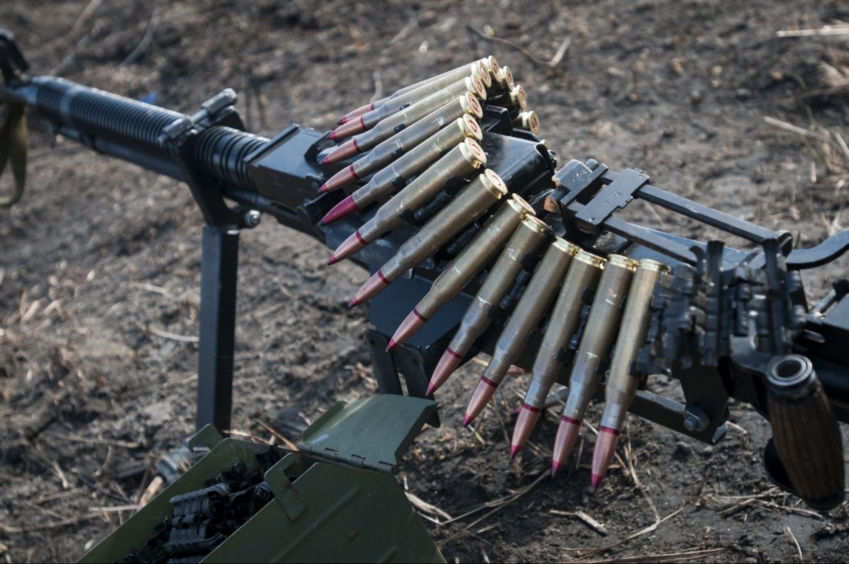 Фото: украинское военные показали трофеи, добытые у террористов