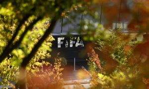 Видео: в FIFA определили команду года и лучшего футболиста