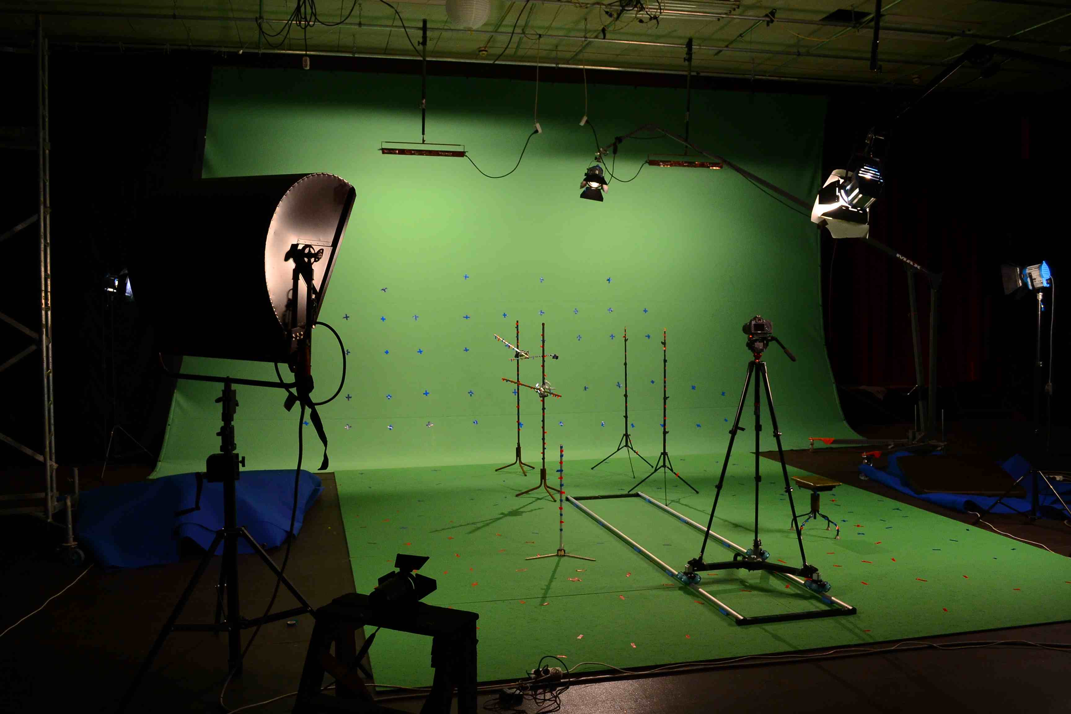 Видео: рок-группа с Британии сняла в центре Киева клип о секте