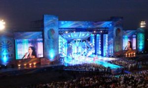 Украинский исполнитель поедет развлекать россиян в Сочи на «Новую волну»