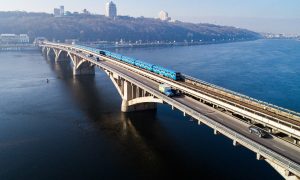 У Київраді пояснили причини, за яких закриють міст Метро в Києві