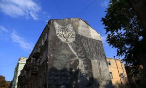 Фото: в Одессе появился мурал с изображением огромного кота