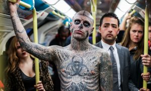 Видео: как выглядел Zombie Boy без татуировок по всему телу