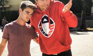 Актер Эштон Катчер попал в ДТП в Лос-Анджелесе