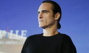 Опубликовано первое видео с Хоакином Фениксом в роли Джокера