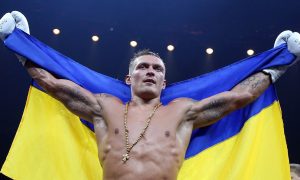 Усик сообщил, когда планирует вернуться в ринг после травмы