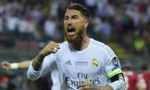 Видео: Серхио Рамос на тренировке «зарядил» мячом по одноклубнику