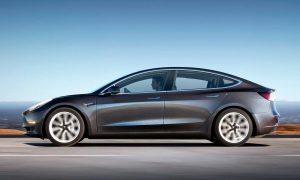 Tesla неожиданно снизила стоимость самой дешевой модели электрокара