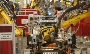 В Шанхае появится фабрика, где роботы будут делать сами себя