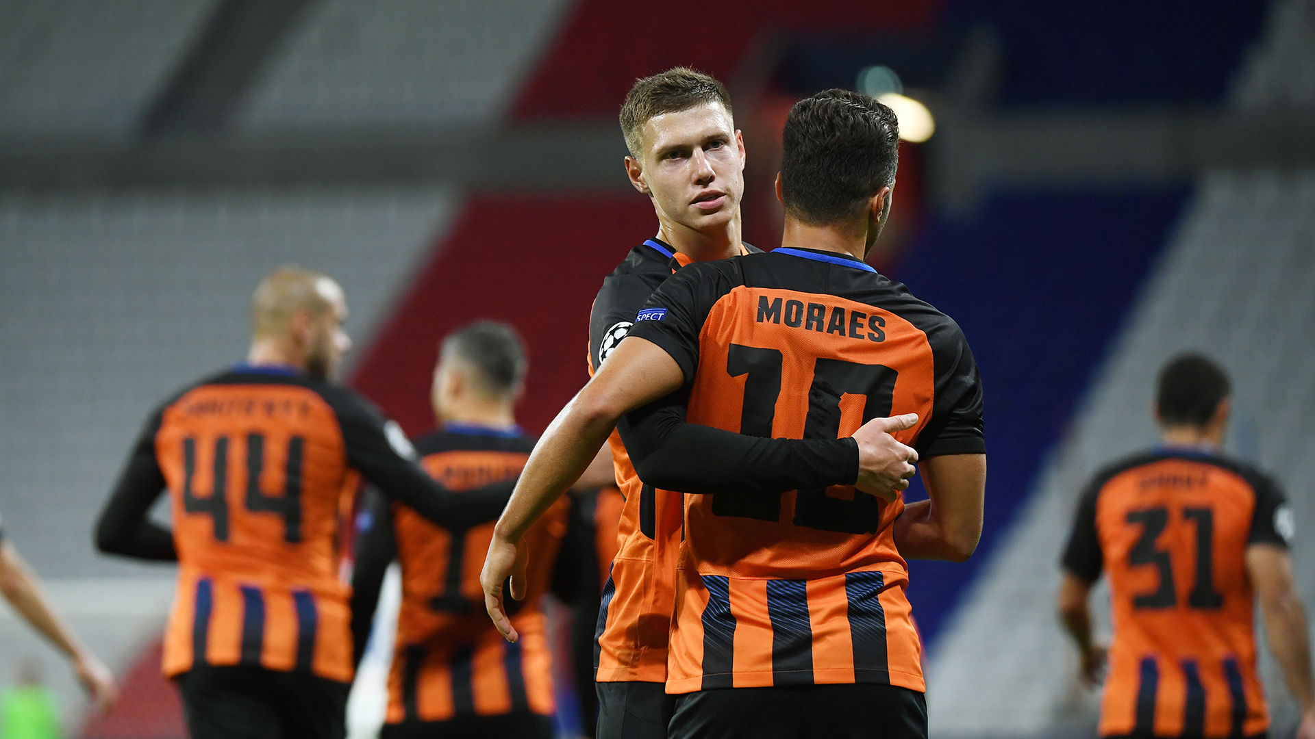 Лига чемпионов: «Шахтер» не смог одержать победу над «Лионом» и другие результаты матчей