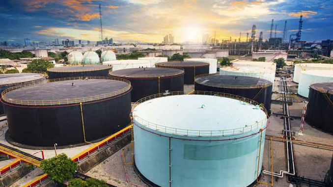 Украина создаст резерв нефти и передаст часть частным компаниям