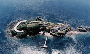 В Британии продают остров со старинной крепостью