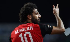 Фото: в Египте высмеяли статую футболиста Салаха