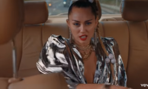 Фото, видео: американская певица презентовала тайно снятый в Киеве клип