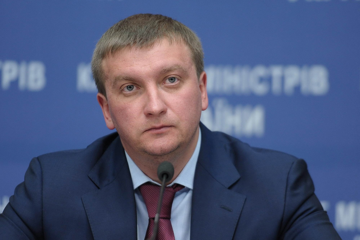 НАПК внесло предписание министру юстиции Петренко