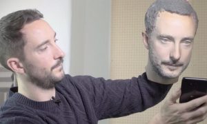 Муляж головы взломал функцию распознавания лица