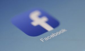 Британский парламент хочет регулировать Facebook