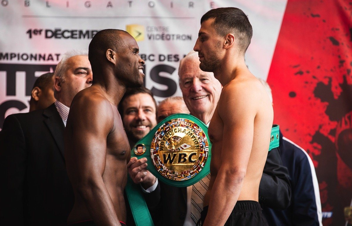 Назван фаворит чемпионского боя Гвоздик - Стивенсон