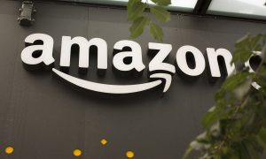Amazon заблокировал работу соцсети сторонников Трампа