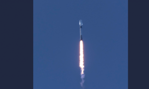 Видео: SpaceX отправила на орбиту 64 спутника и побила два рекорда