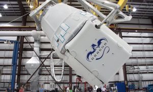 NASA отложило запуск Dragon к МКС из-за плесени