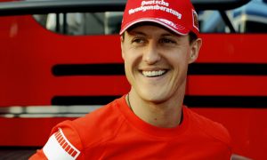 Шумахер больше не прикован к постели и чувствует себя намного лучше