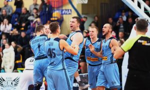 Видео: игрок баскетбольного клуба «Днепр» вырвал победу за полсекунды до финала