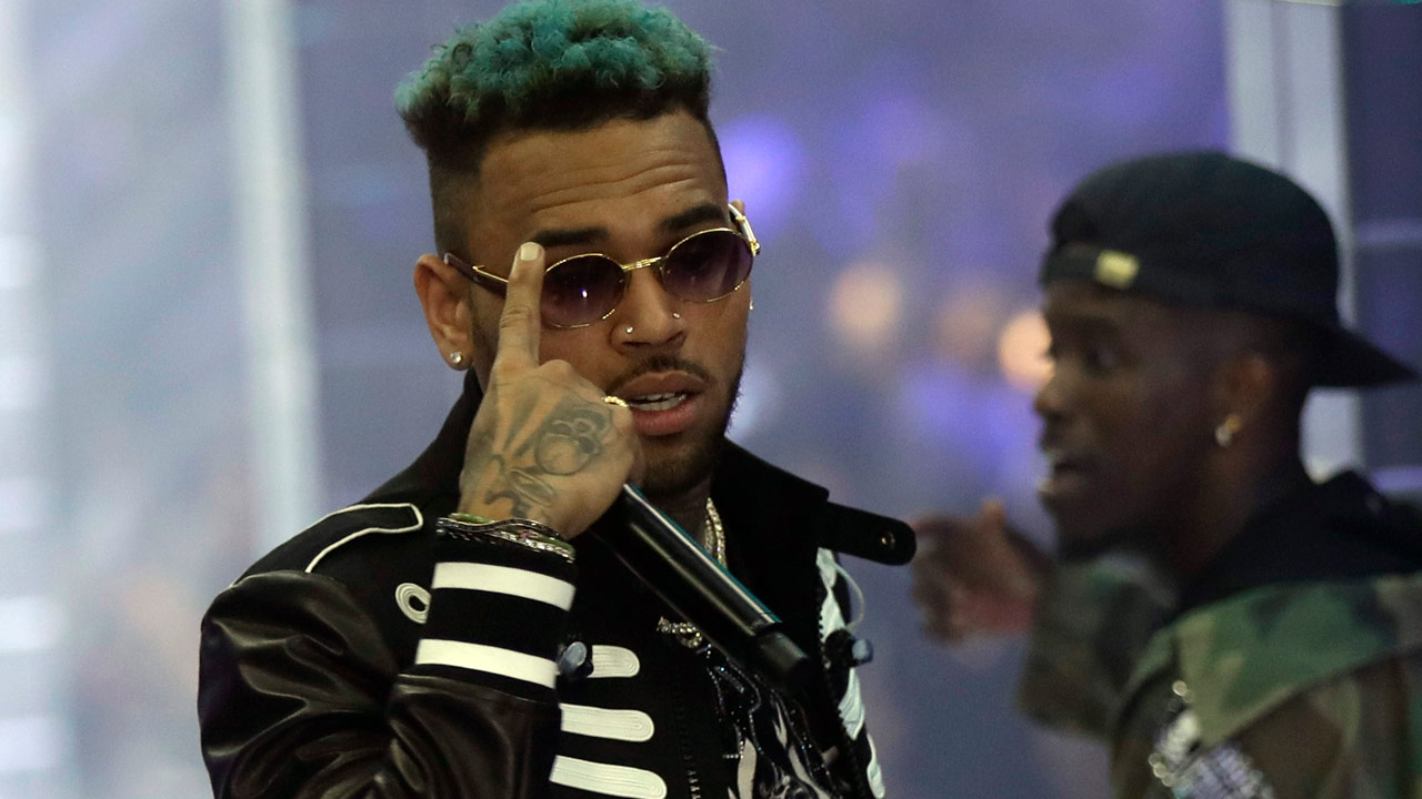 Певца Криса Брауна задержали в Париже после обвинения в изнасиловании