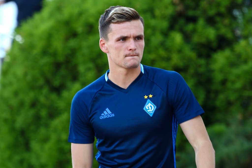 Полузащитник «Динамо» продлил контракт с клубом