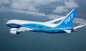 Авиалайнер впервые использовал биотопливо для длительного перелета