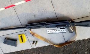 Фото: под николаевским судом расстреляли супружескую пару, назван мотив