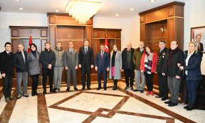 Фото: из больницы выписали спасенных у побережья Турции моряков