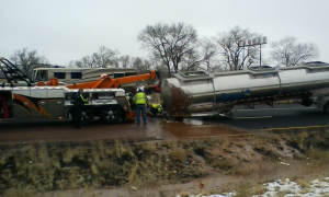Фото, видео: «Сладкая жизнь» в Аризоне - скоростную трассу полили шоколадом