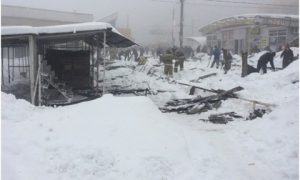 Фото, видео: в оккупированной Макеевке рухнула крыша рынка