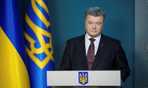 Фото: Порошенко пообещал наполнить свою команду новыми лицами