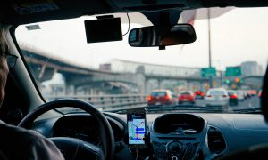 Суд Брюсселя запретил Uber