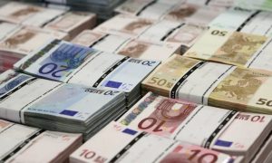 Фото: в Италии грабители на экскаваторах напали на инкассаторов