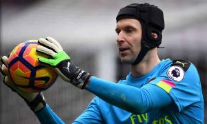 Легендарный голкипер «Арсенала» объявил о завершении карьеры