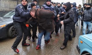 Видео: в Одессе задержали участников акции в поддержку захваченных украинских моряков