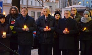 Фото: в столице Польши почтили память Небесной сотни