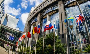 Европарламент призвал Зеленского ветировать закон о е-декларировании